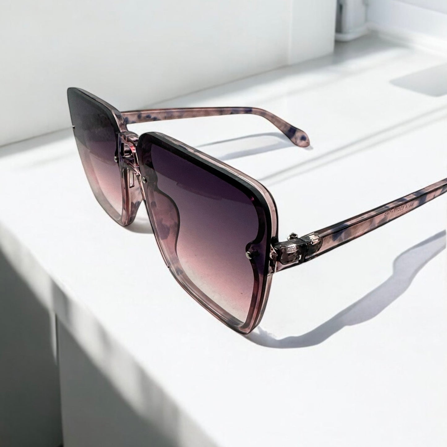 Oversized Square Trendy UV400 Sunglasses – Unisex Fashion Shades - Fatisha Boutique