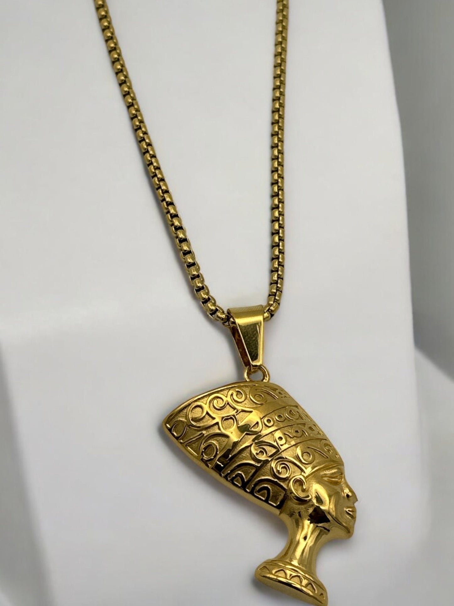 Stainless Steel Ancient Egyptian Queen Nefertiti Pendant Necklace – Black & Gold Pharaoh Jewellery - Fatisha Boutique