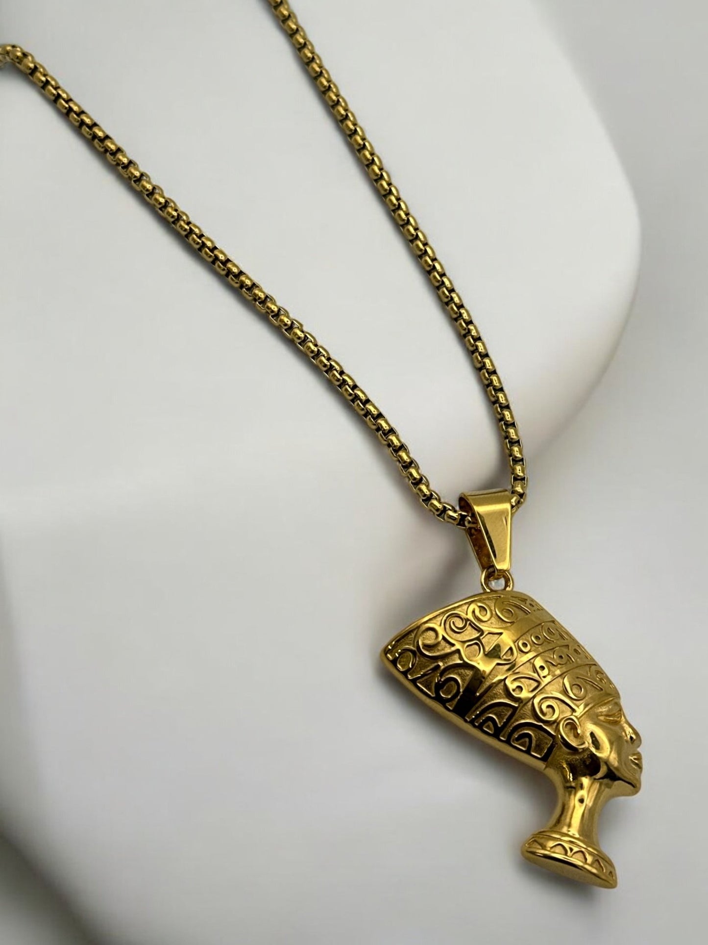 Stainless Steel Ancient Egyptian Queen Nefertiti Pendant Necklace – Black & Gold Pharaoh Jewellery - Fatisha Boutique