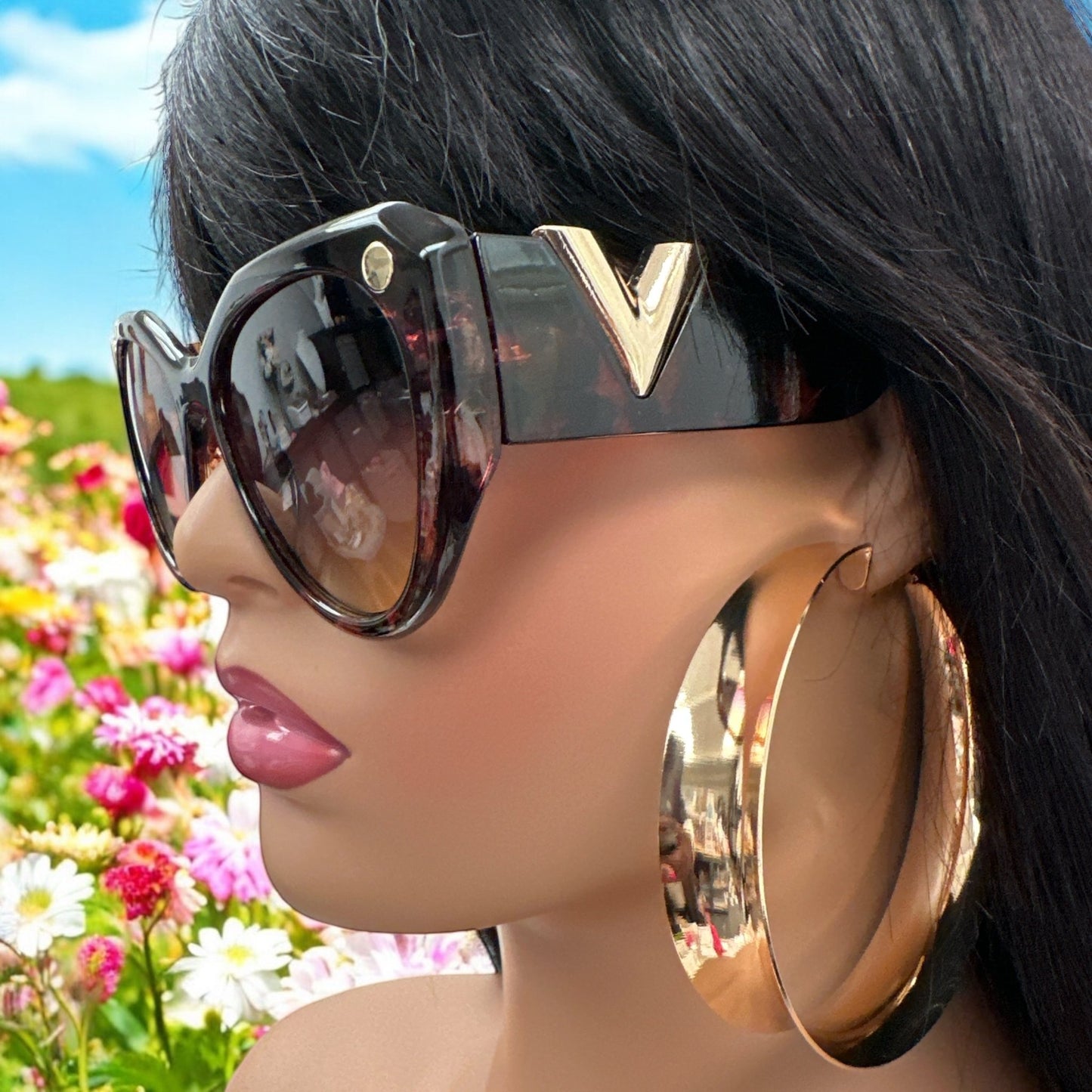 Trendy Oversized UV400 Sunglasses – Bold “V” Gold Accent - Fatisha Boutique