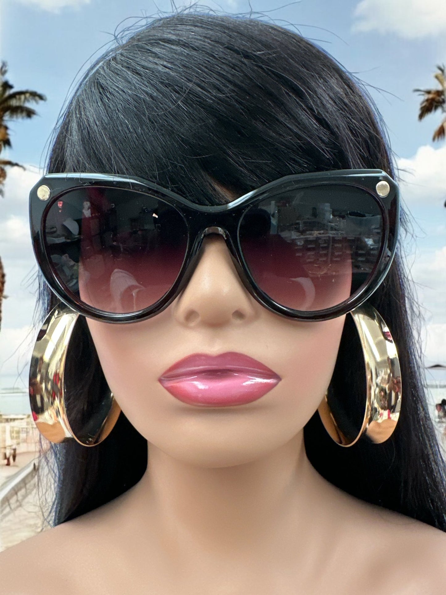 Trendy Oversized UV400 Sunglasses – Bold “V” Gold Accent - Fatisha Boutique