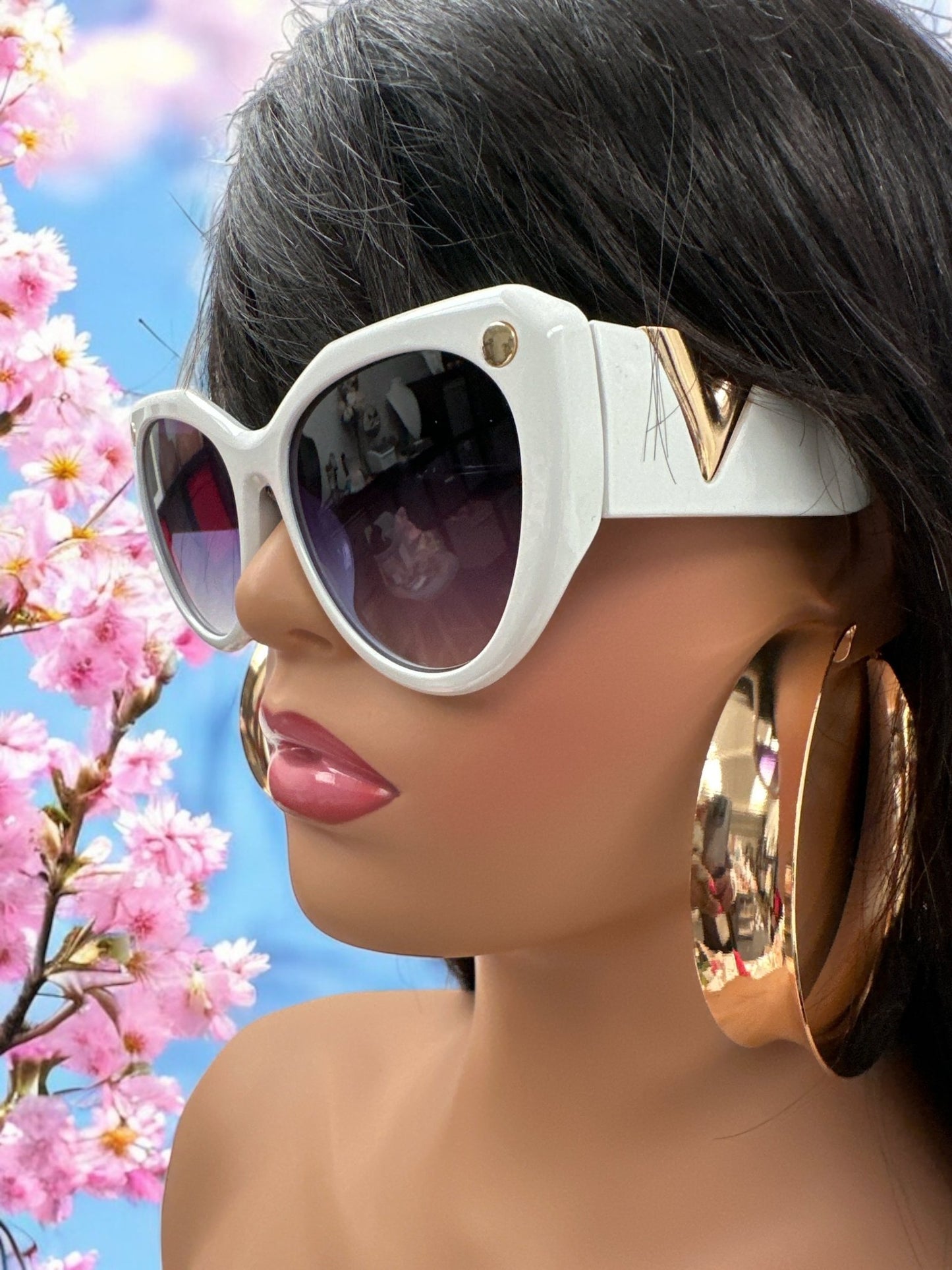 Trendy Oversized UV400 Sunglasses – Bold “V” Gold Accent - Fatisha Boutique
