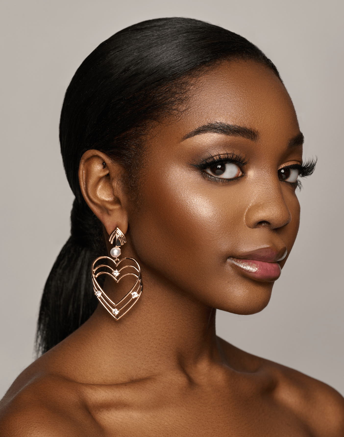 Beautiful Heart Shaped Rhinestone Pearl Dangle Earrings - Fatisha Boutique