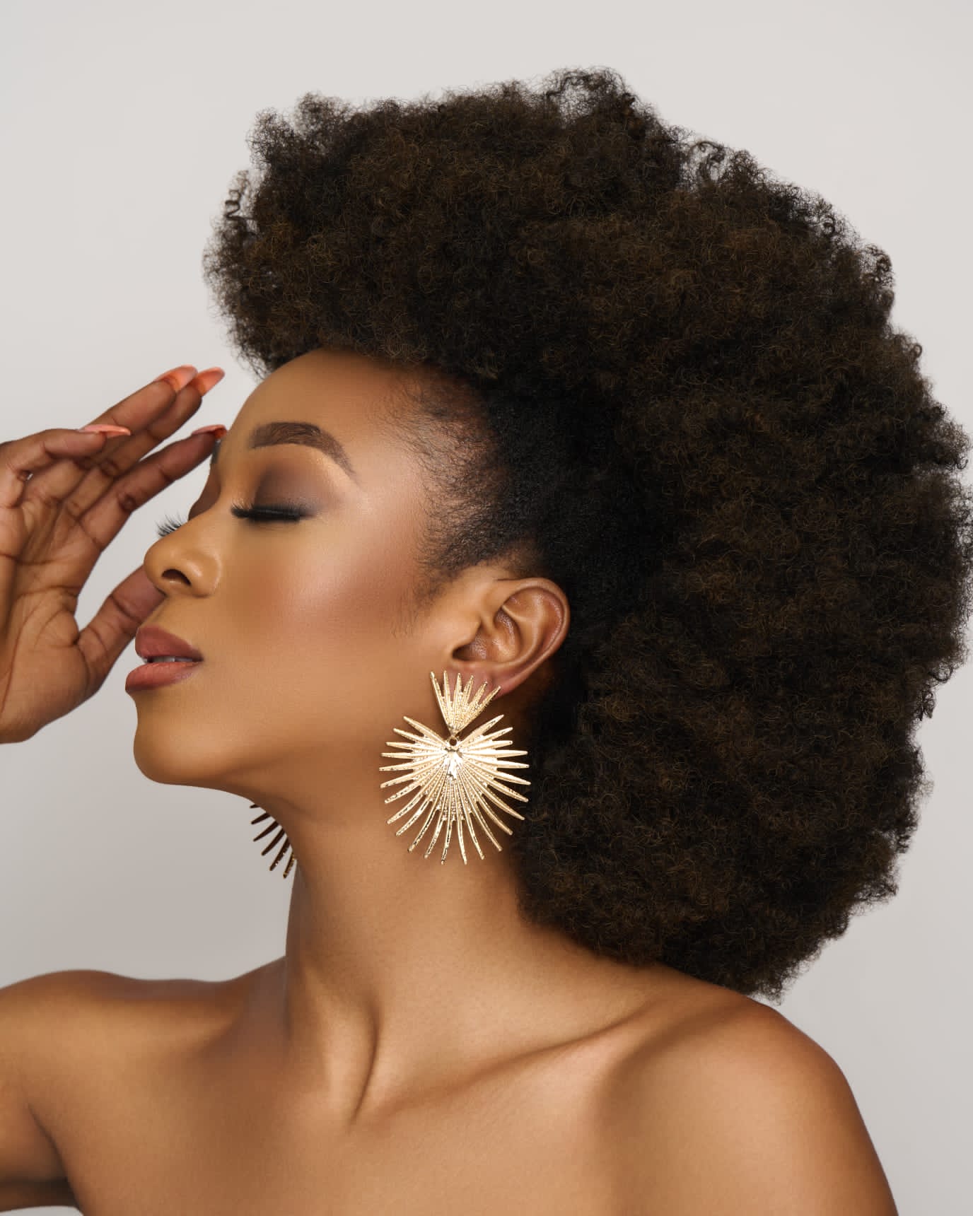 Boho Retro Hallow Leaf Studded Dangle Earrings - Fatisha Boutique