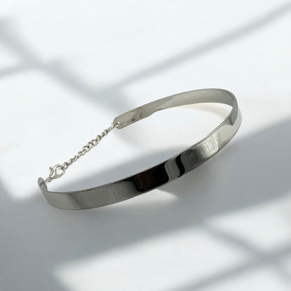 1CM Small Metal Collar Choker Necklace | Minimalist & Adjustable | Gold & Silver - Fatisha Boutique