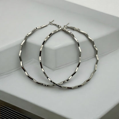 8cm Wavy Hoop Earrings - Elegant Statement Jewellery - Fatisha Boutique