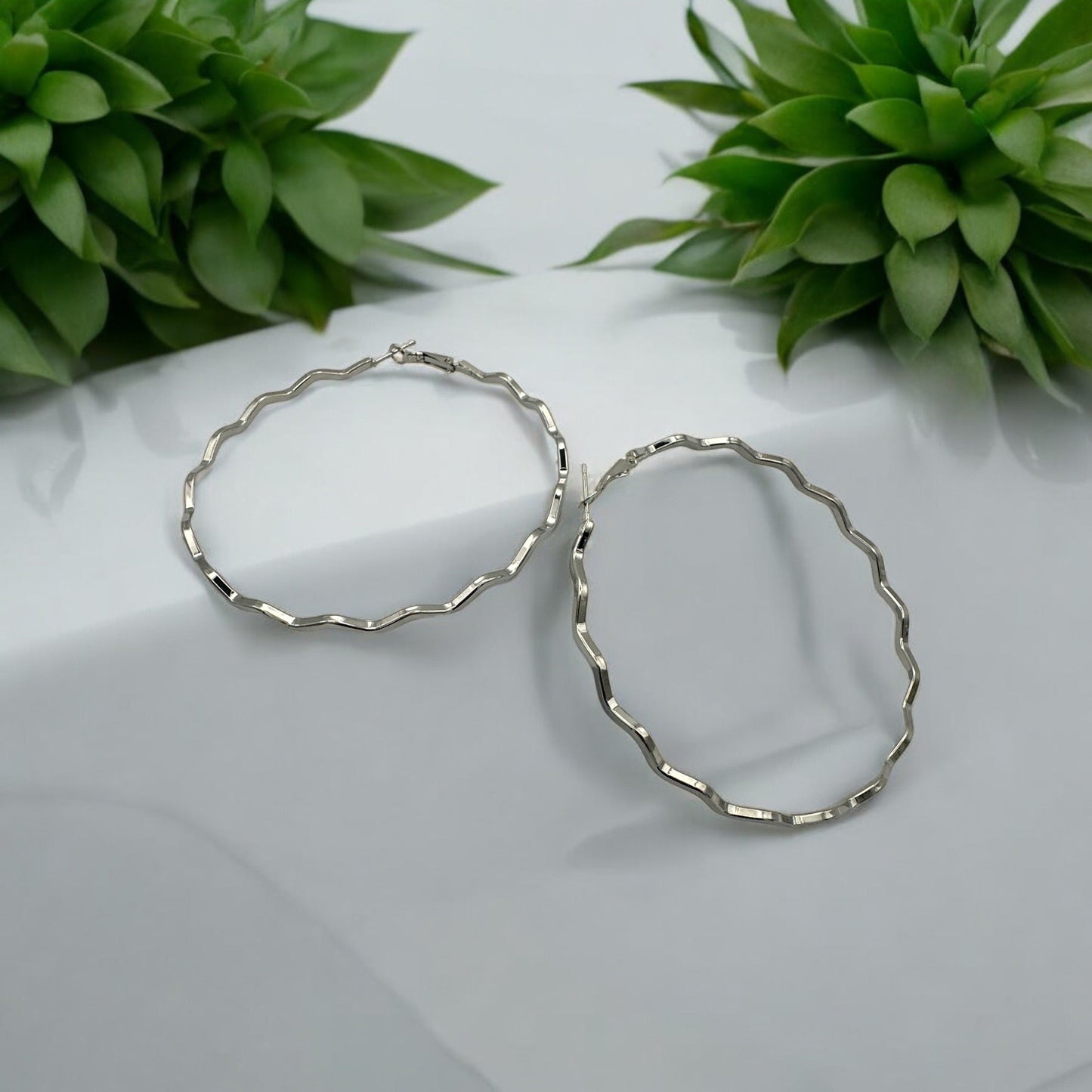 8cm Wavy Hoop Earrings - Elegant Statement Jewellery - Fatisha Boutique