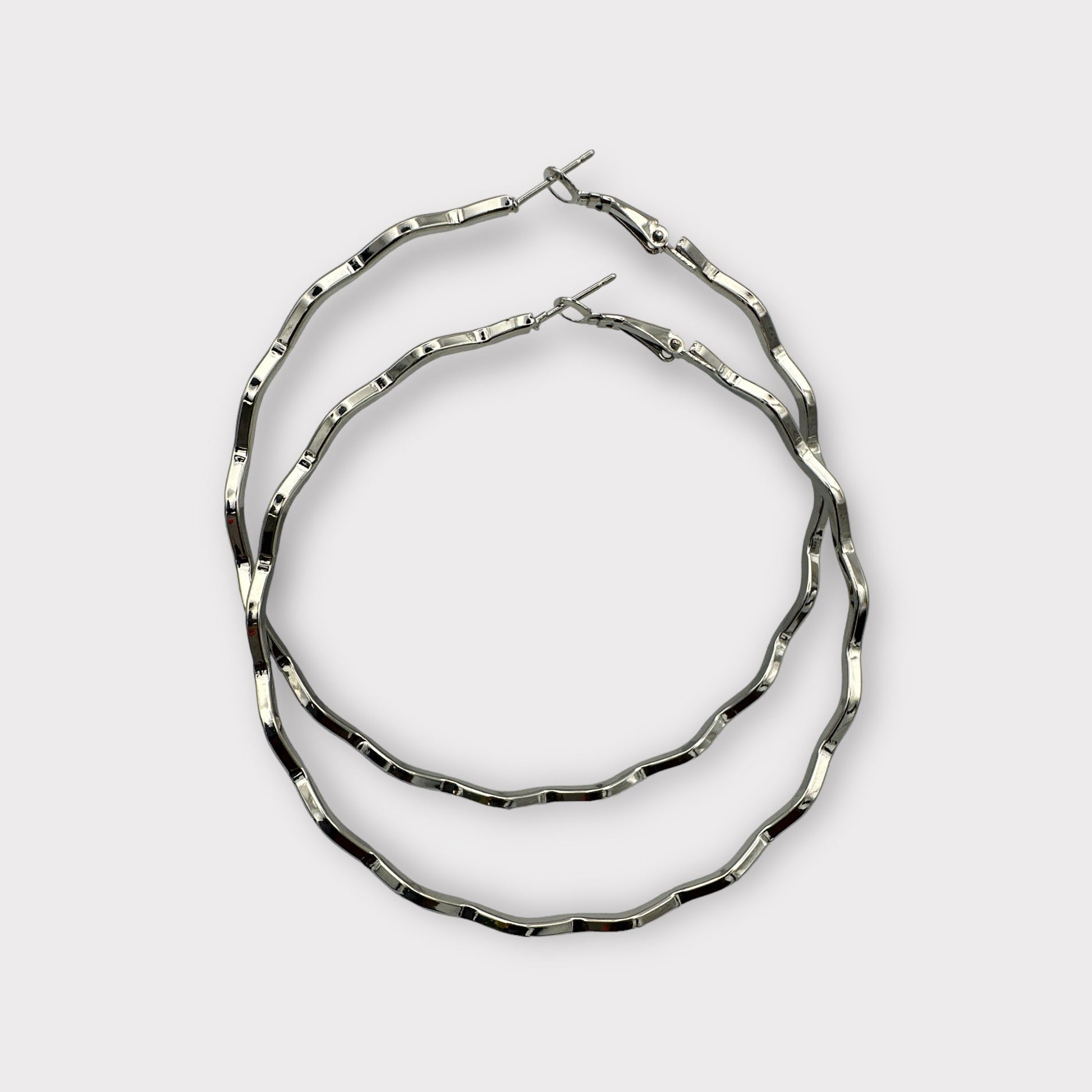 8cm Wavy Hoop Earrings - Elegant Statement Jewellery - Fatisha Boutique