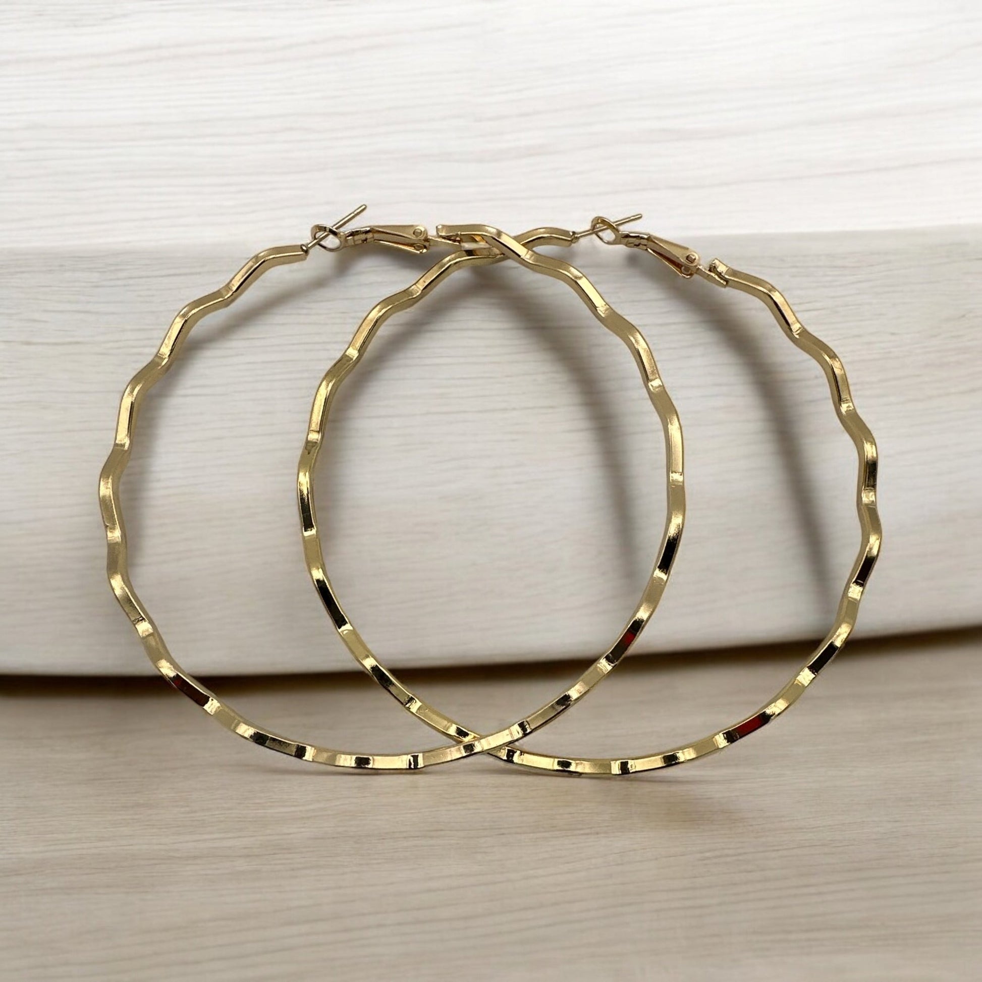 8cm Wavy Hoop Earrings - Elegant Statement Jewellery - Fatisha Boutique