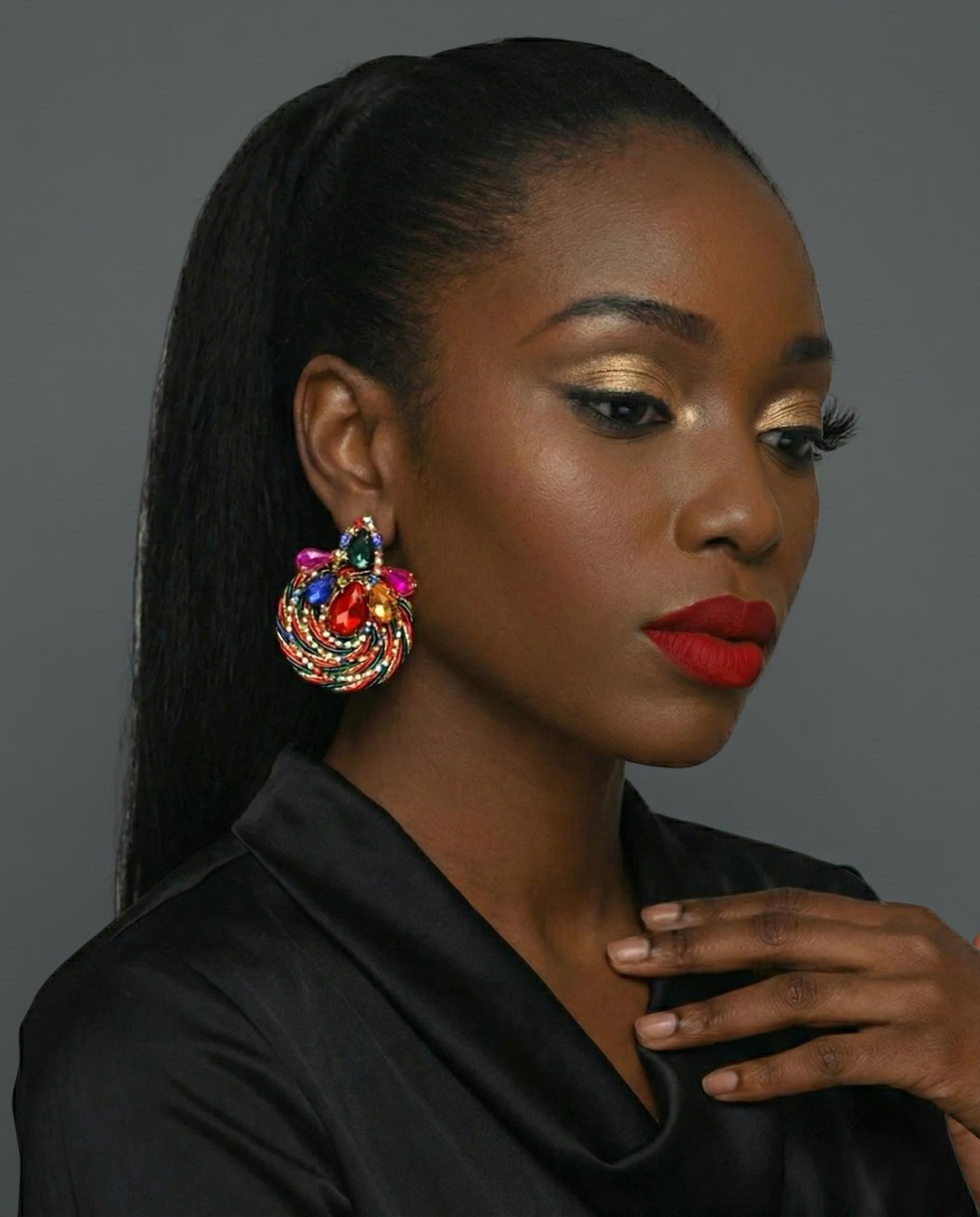 Crystal Rhinestone Thread-Woven Round Stud Earrings – Colourful Statement Jewellery - Fatisha Boutique #