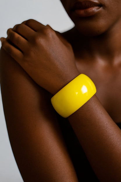 Big Yellow Resin Statement Bangle – Chunky Bold Retro Fashion Bracelet