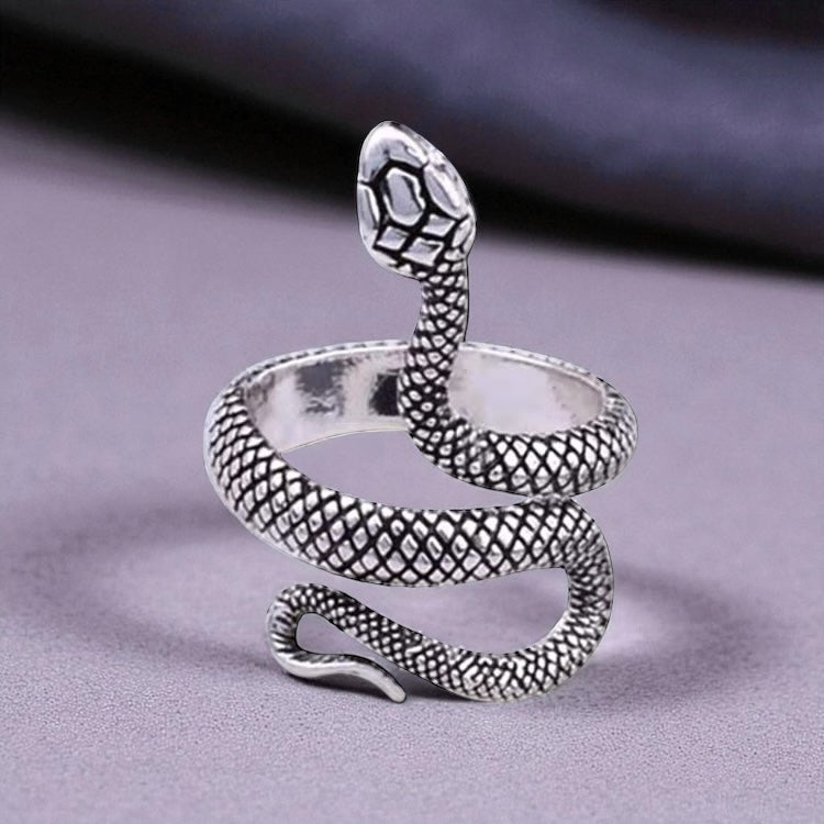 Bohemian 4-Piece Snake Statement Rings Set – Vintage Reptile Design - Fatisha Boutique #