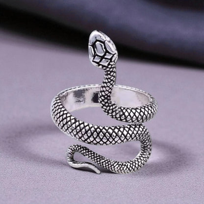 Bohemian 4-Piece Snake Statement Rings Set – Vintage Reptile Design - Fatisha Boutique #