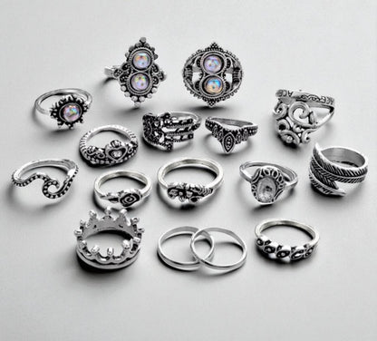 Bohemian 16-Piece Silver Ring Set – Vintage Crystal Statement Jewellery - Fatisha Boutique #