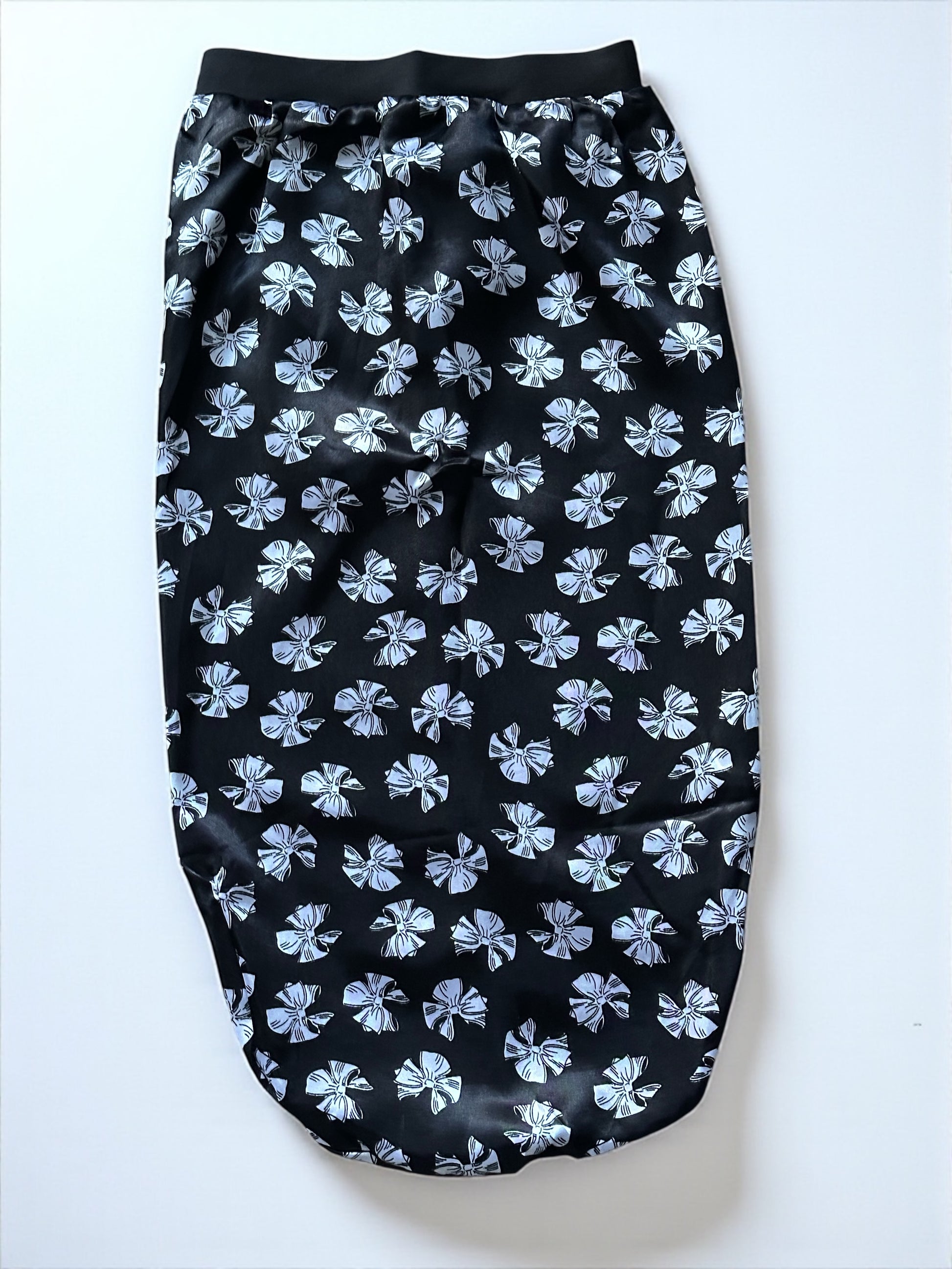 Printed Satin Silk Long Bonnet Cap for Braids, Locs & Long Hair – Black Floral - Fatisha Boutique #