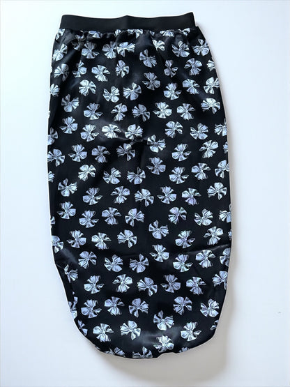 Printed Satin Silk Long Bonnet Cap for Braids, Locs & Long Hair – Black Floral - Fatisha Boutique #