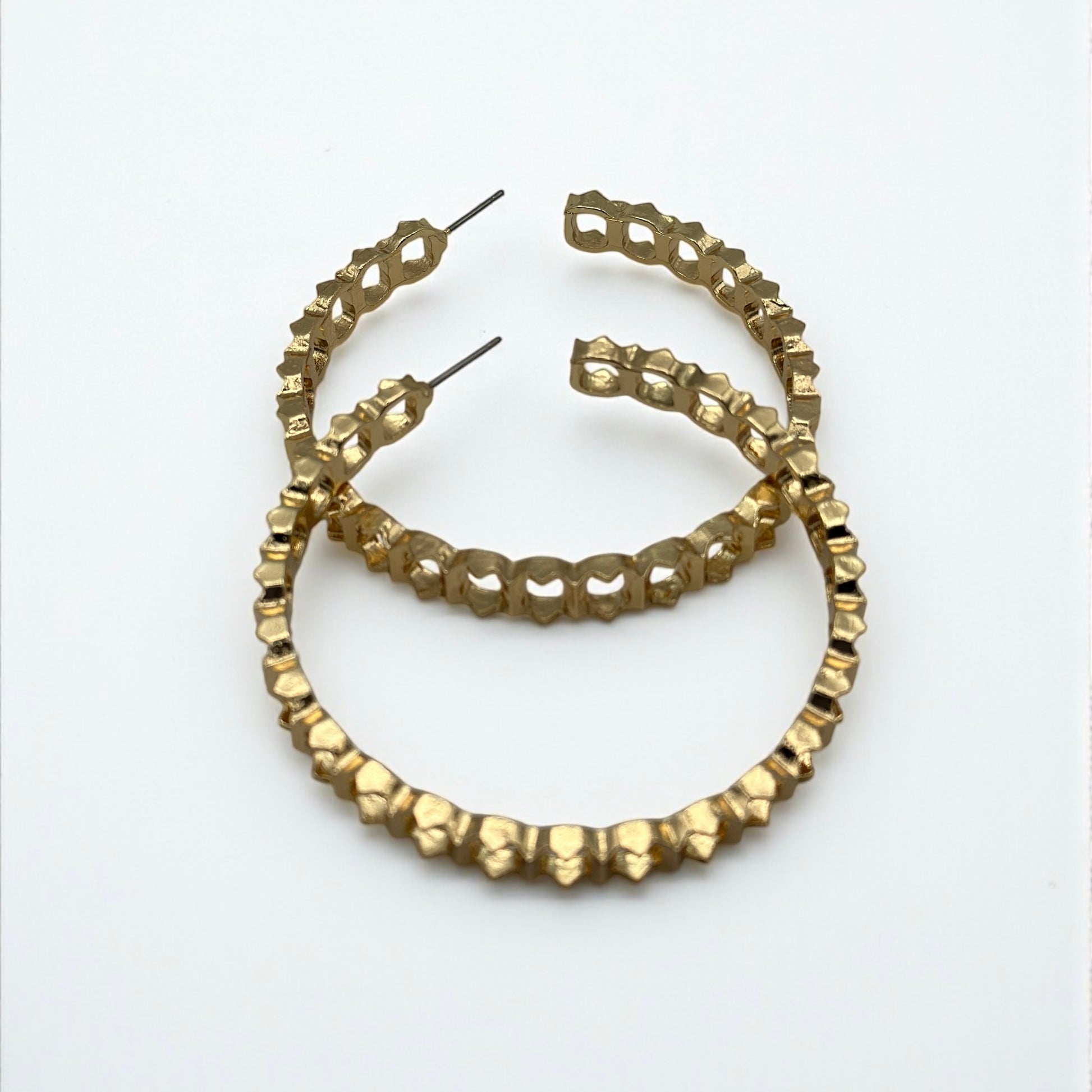 Bold 6CM Chunky Statement Hoop Earrings – Gold Oversized Fashion Hoops for Women - Fatisha Boutique #
