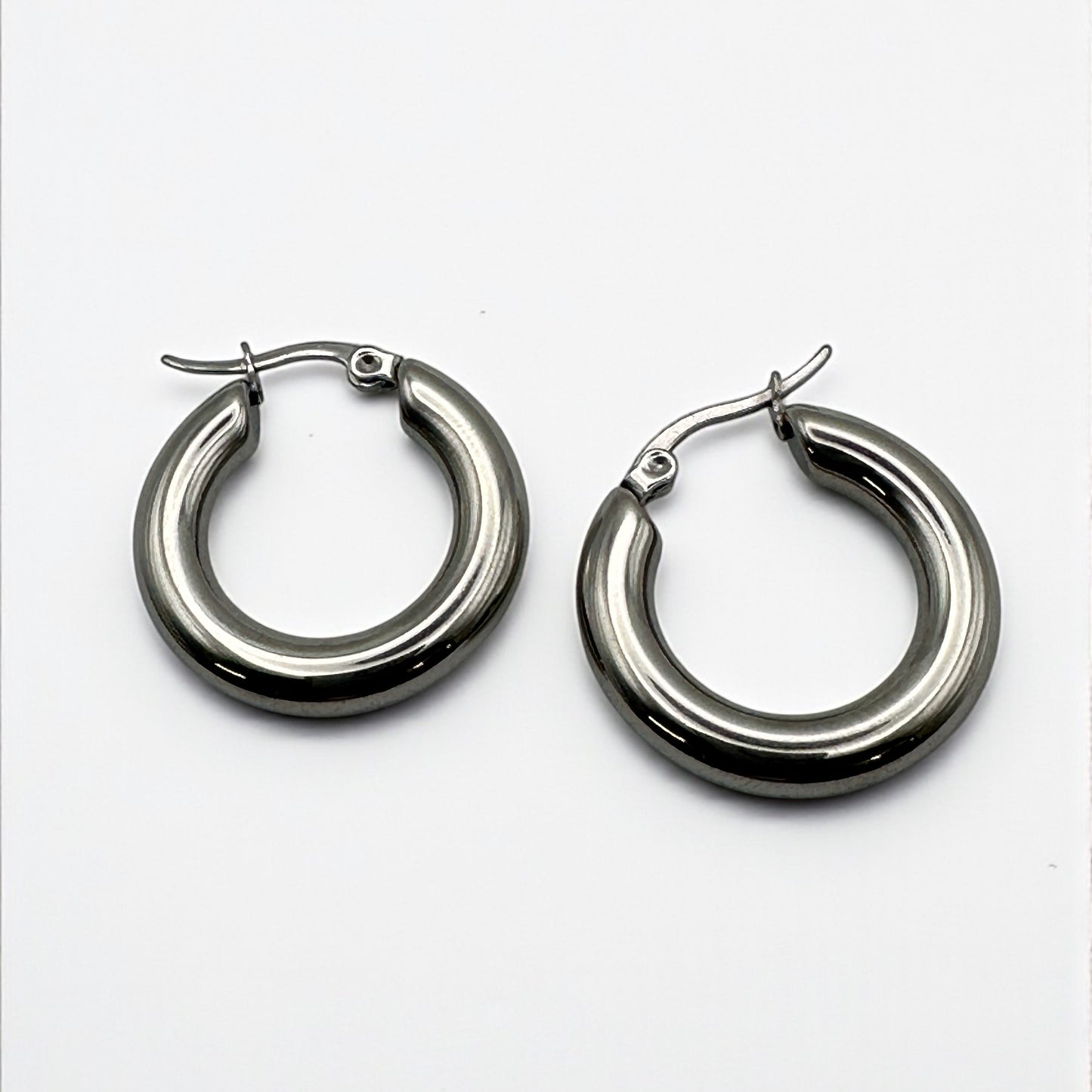 Stainless Steel Hoop Earrings – Minimalist Unisex Small Everyday Hoops in Gold & Silver - Fatisha Boutique #