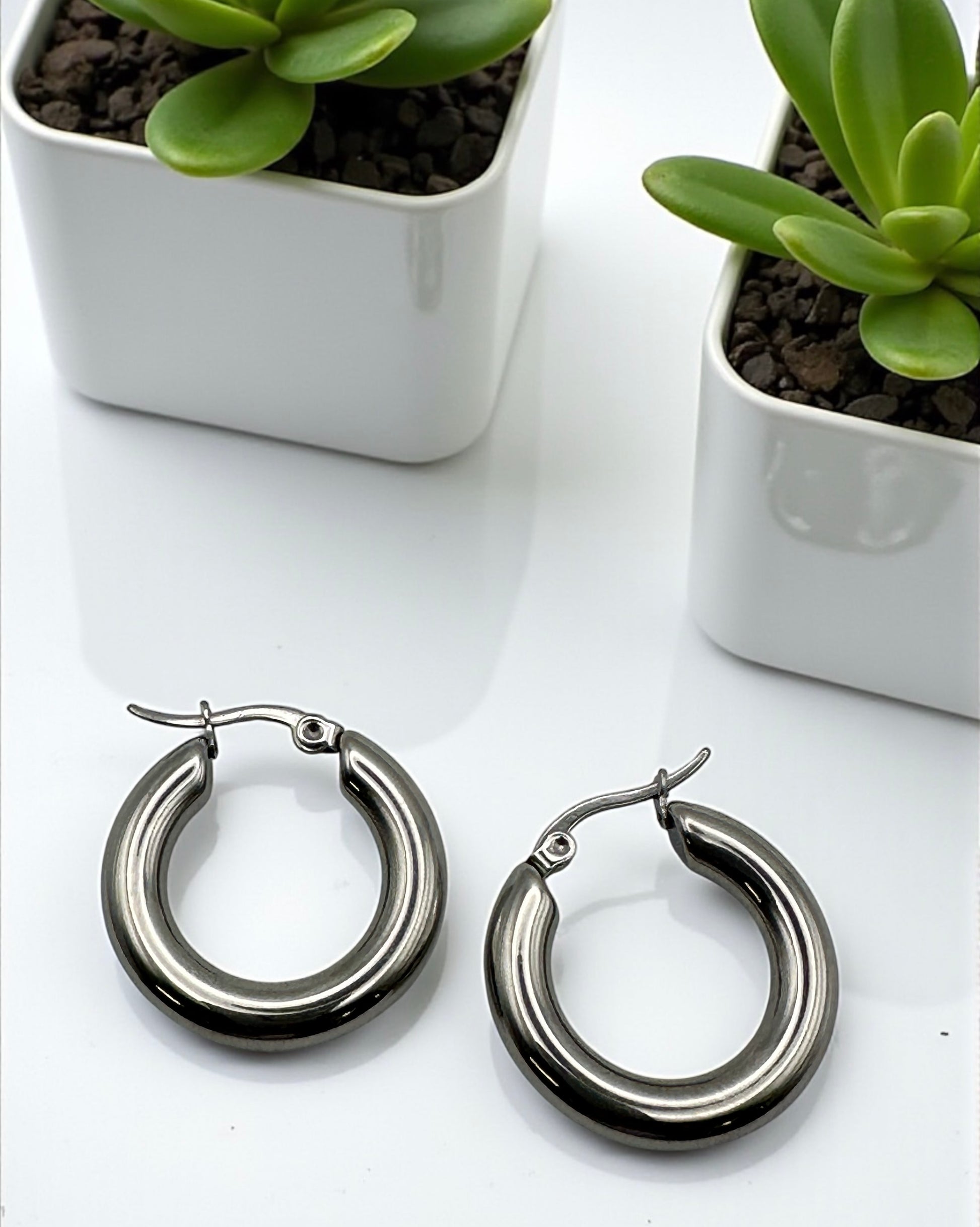 Stainless Steel Hoop Earrings – Minimalist Unisex Small Everyday Hoops in Gold & Silver - Fatisha Boutique #