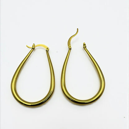 Minimal Gold Oval Hoop Earrings – 5CM Lightweight Elegant Everyday Jewellery - Fatisha Boutique #