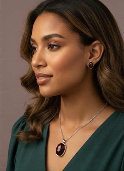 Elegant Gold & Silver Stainless Steel Oval Pendant Necklace & Stud Earrings Set – Minimalist Gift Jewellery - Fatisha Boutique #