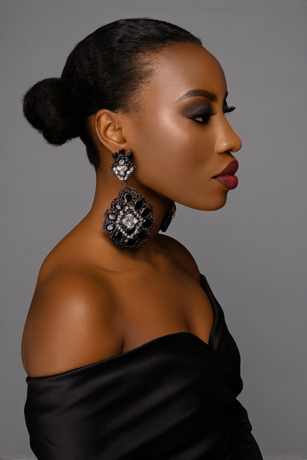 Elegant Black & Silver Rhinestone Statement Dangle Earrings – Bold Glamour Drop Design - Fatisha Boutique #