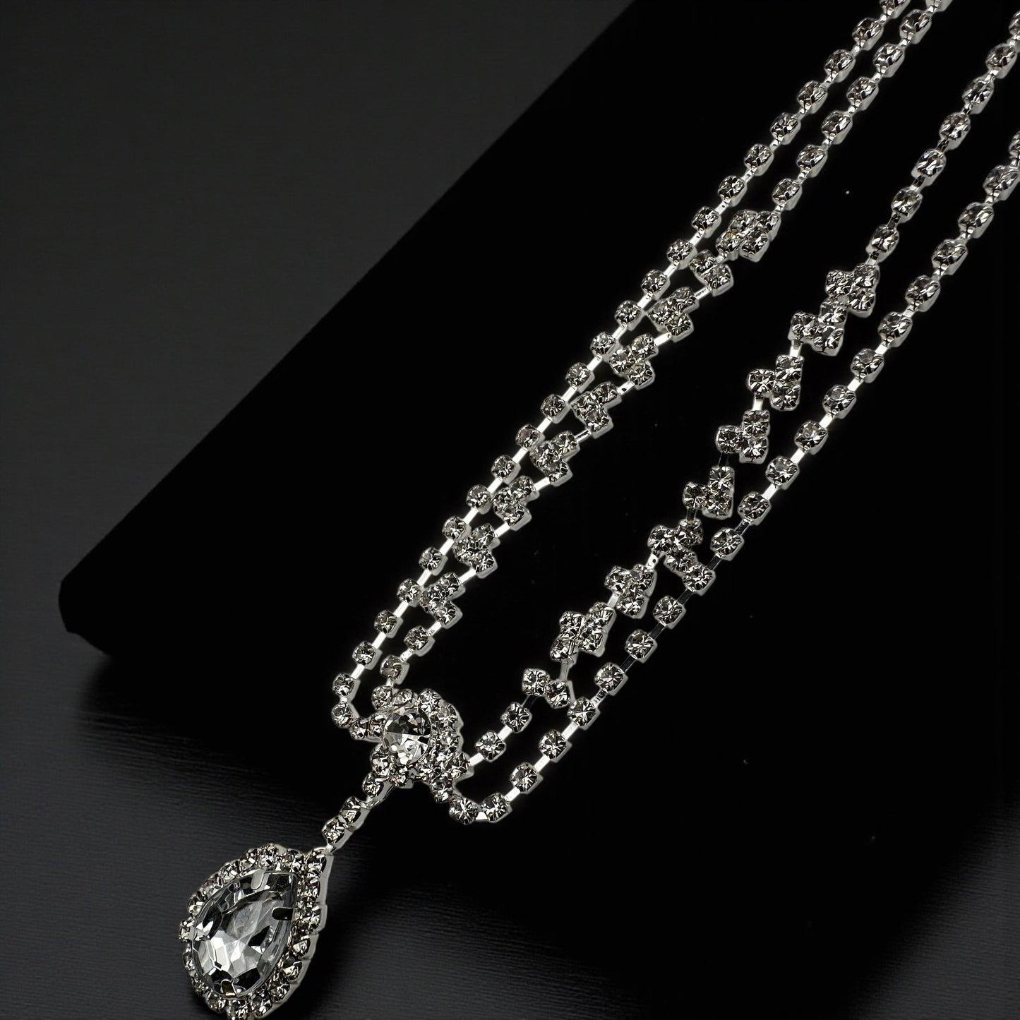 Elegant Bridal Crystal Head Chain Headpiece – Rhinestone Forehead Jewelry in Gold & Silver - Fatisha Boutique #