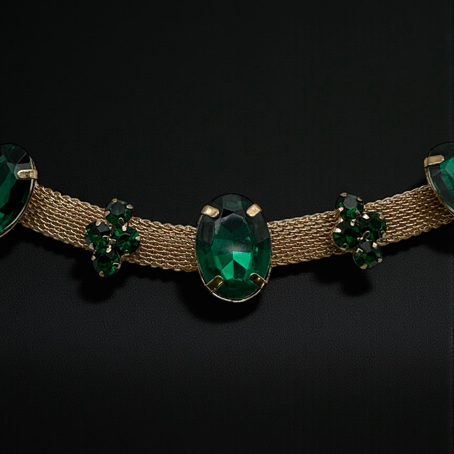 Emerald Green Crystal Gemstone Headband – Elegant Gold Mesh Hair Accessory - Fatisha Boutique #