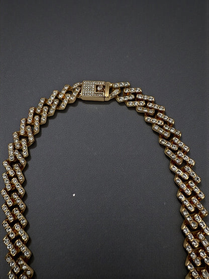 Elegant Rhinestone Cuban Butterfly Pendant Necklace – Sparkling Statement Jewellery in Gold & Silver