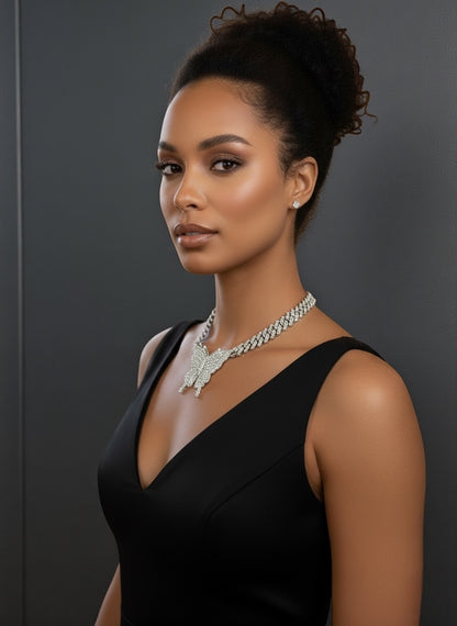 Elegant Rhinestone Cuban Butterfly Pendant Necklace – Sparkling Statement Jewellery in Gold & Silver