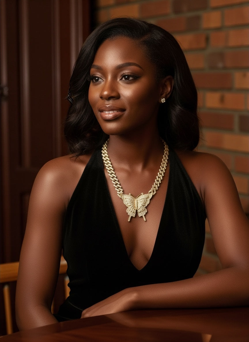 Elegant Rhinestone Cuban Butterfly Pendant Necklace – Sparkling Statement Jewellery in Gold & Silver