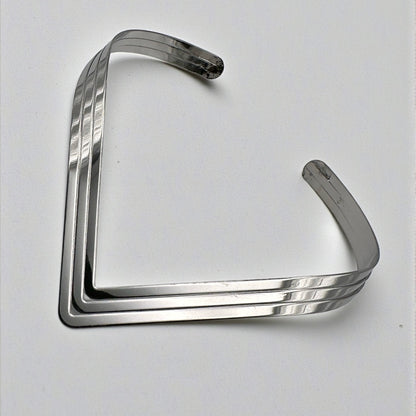 Classic Layered V-Shape Metal Collar Choker Necklace – Gold & Silver Statement Jewellery