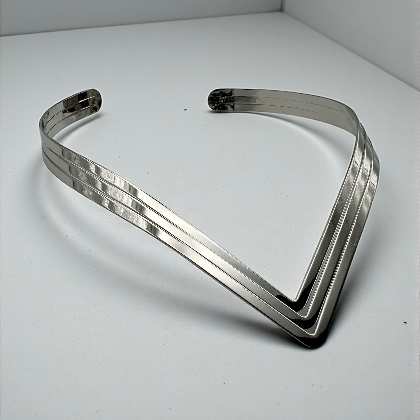 Classic Layered V-Shape Metal Collar Choker Necklace – Gold & Silver Statement Jewellery