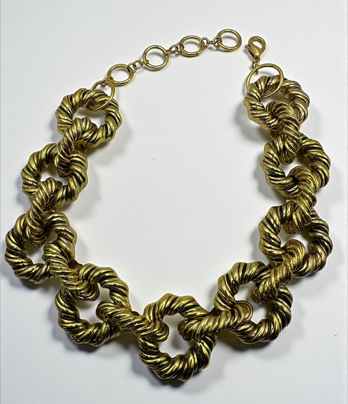 Elegant Gold Plated Interlocking Metal Choker & Bracelet Jewellery Set – African Statement Jewellery - Fatisha Boutique #