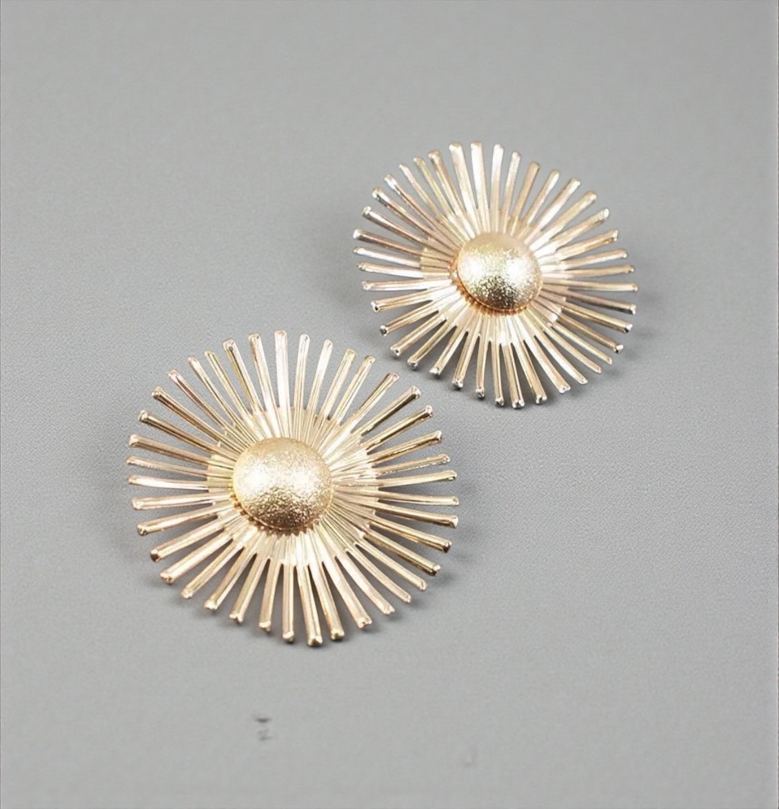Retro Daisy Flower Gold Statement Earrings – Vintage Sunburst Studs - Fatisha Boutique #