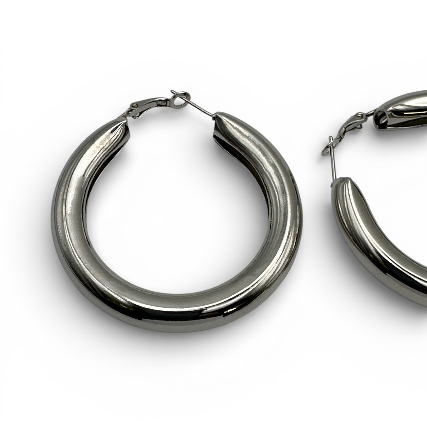 5CM Chunky Hoop Earrings Gold Silver – Minimal Statement Alloy Hoops UK Fashion Jewellery - Fatisha Boutique #