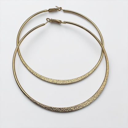 9cm Minimal Engraved Hoop Earrings – Gold & Silver Statement Hoops - Fatisha Boutique #