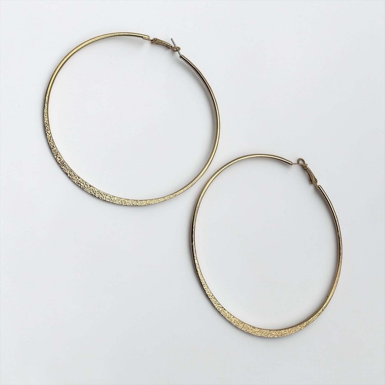 9cm Minimal Engraved Hoop Earrings – Gold & Silver Statement Hoops - Fatisha Boutique #