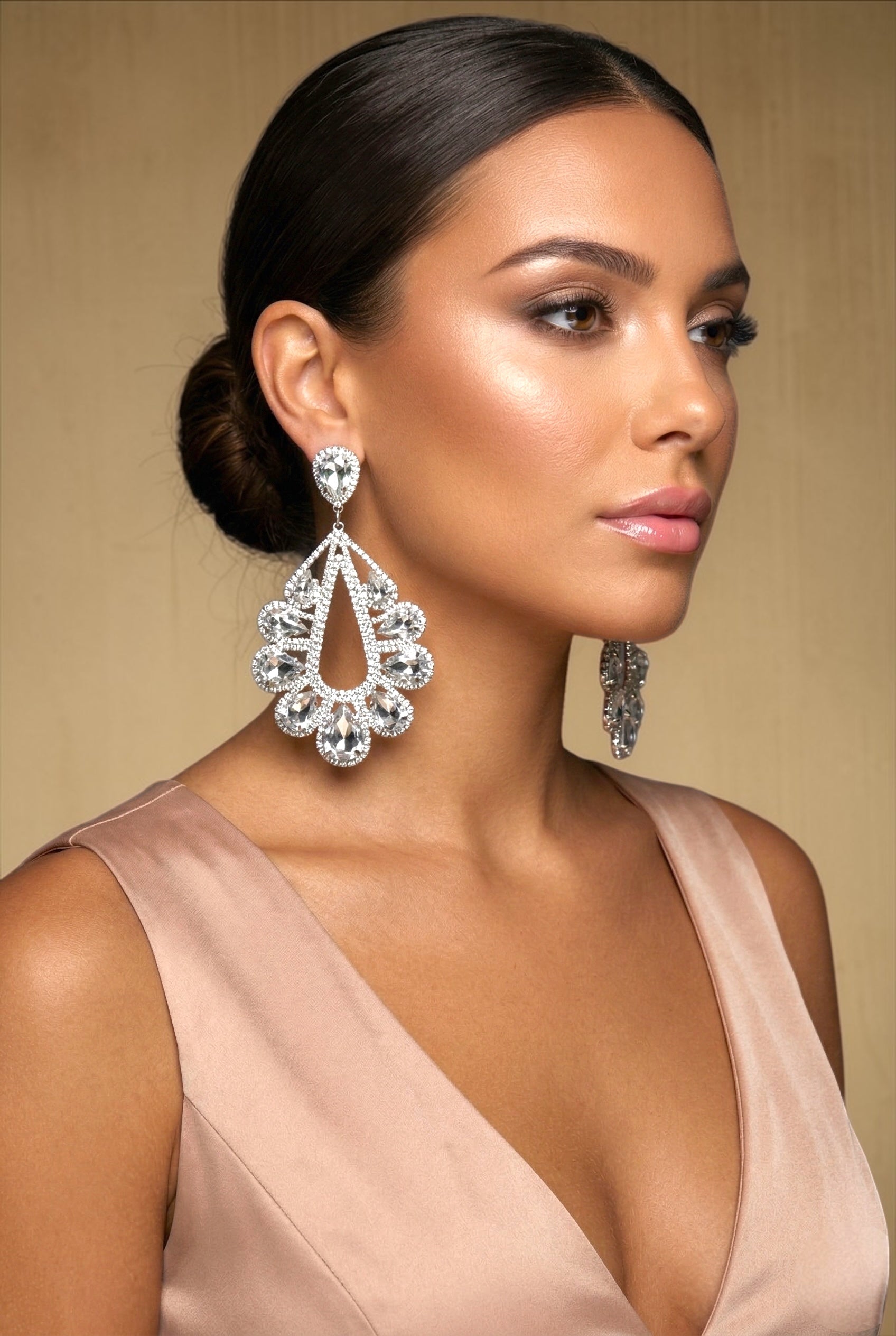Luxury Rhinestone Teardrop Statement Earrings – Gold & Silver Crystal Glam Drop Earrings - Fatisha Boutique #