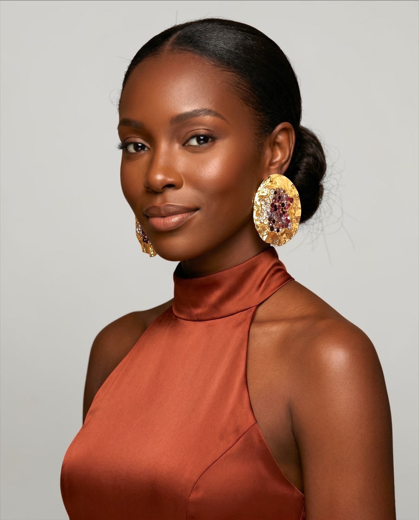 Hammered Gold Crystal Disc Statement Earrings - Fatisha Boutique #