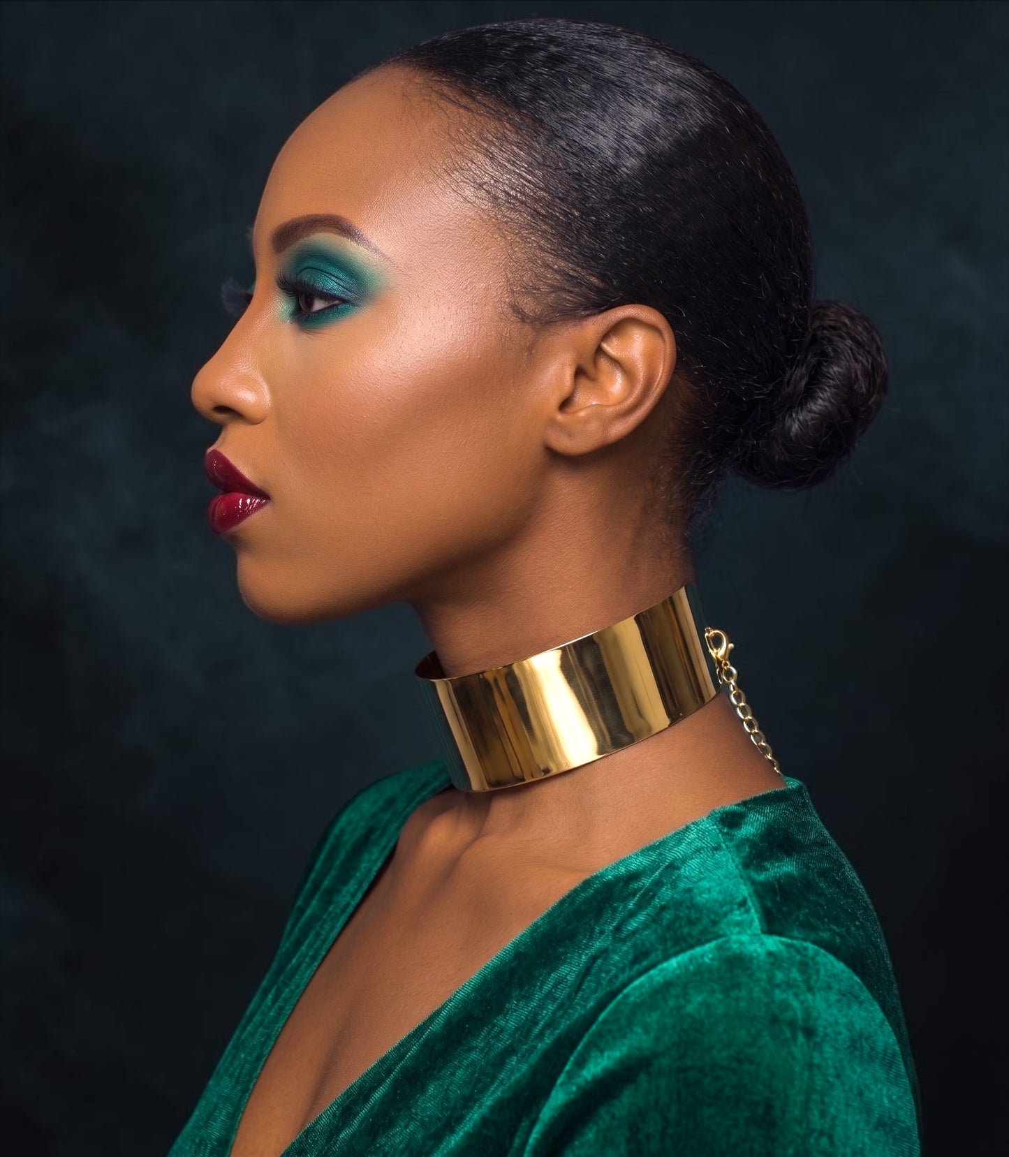 Wide Metal Choker Necklace in Gold & Silver - Fatisha Boutique #