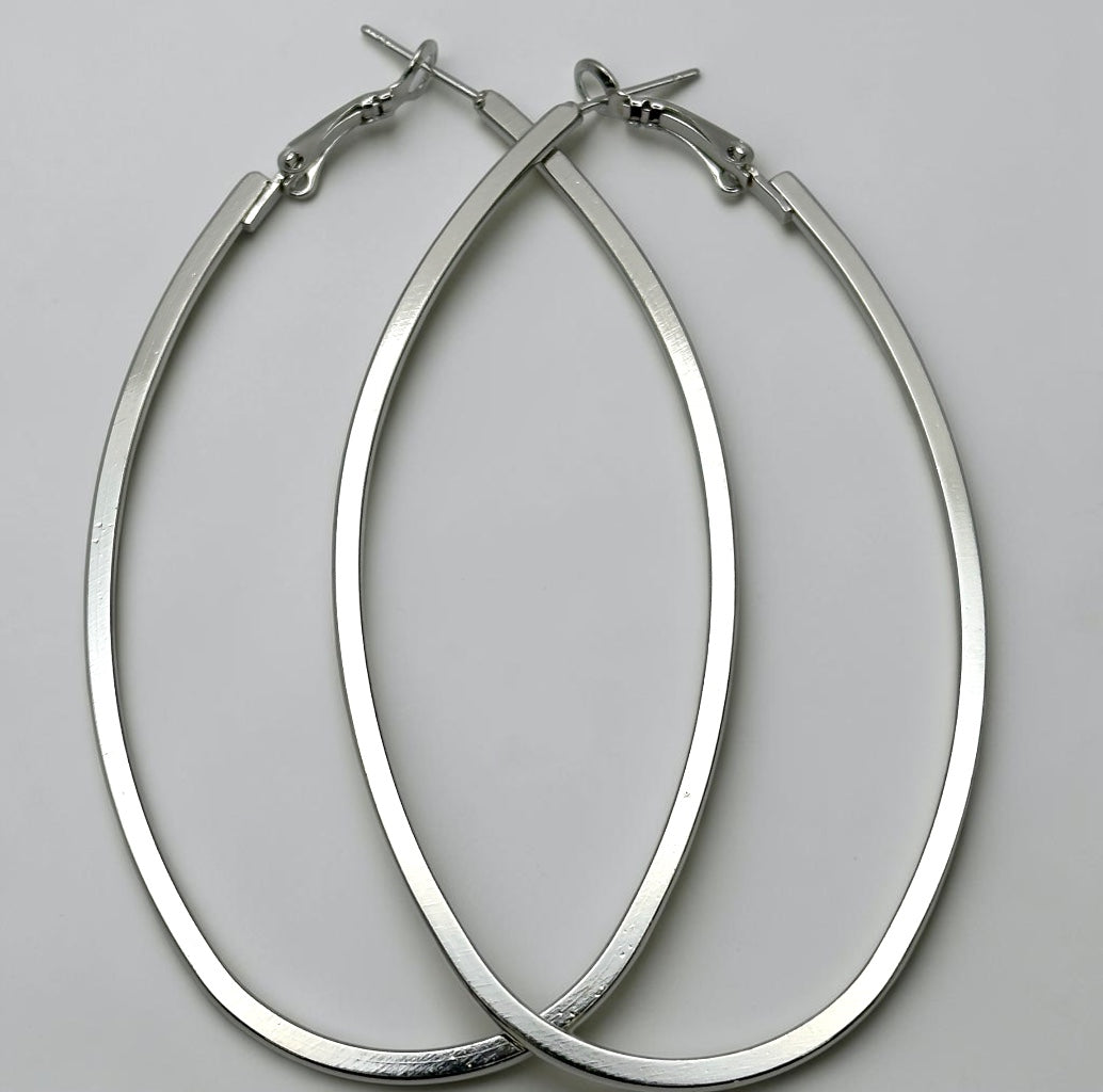 Lightweight Oval Statement Hoop Earrings – Gold & Silver