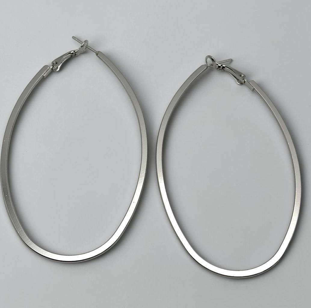 Lightweight Oval Statement Hoop Earrings – Gold & Silver