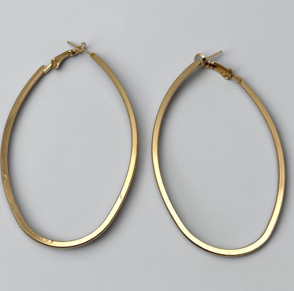 Lightweight Oval Statement Hoop Earrings – Gold & Silver