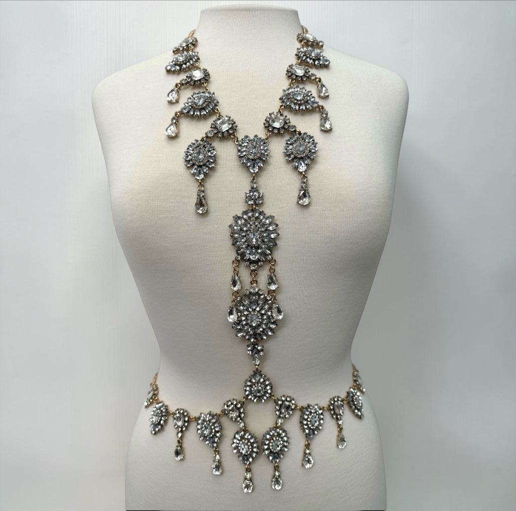 Luxuriöse, auffällige Körperkette mit Strasssteinen – Kristallschmuck für Braut und Abendgarderobe Fatisha Boutique