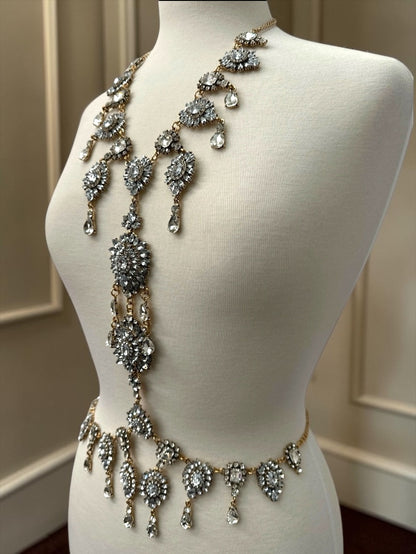 Luxuriöse, auffällige Körperkette mit Strasssteinen – Kristallschmuck für Braut und Abendgarderobe