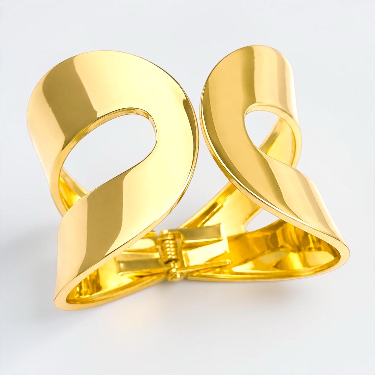 Moderner durchbrochener Armreif – Auffälliges Statement-Armband in Gold und Silber für Damen Fatisha Boutique