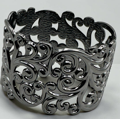 Elegant Filigree Wide Cuff Bracelet – Gold, Silver & Black