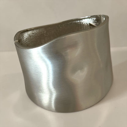 Bracelet manchette large classique en métal – Jonc audacieux en or ou argent