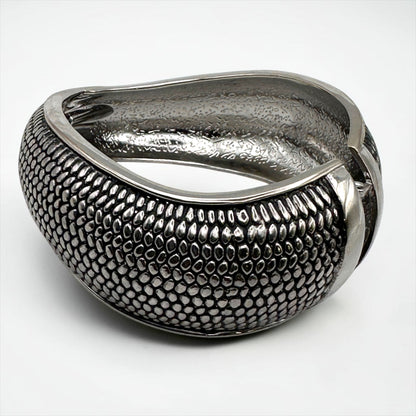 Bracelets manchettes tendance – Bracelets texturés en argent et or